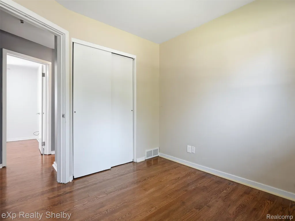 36346 Winterset Drive Clinton Charter Township MI 48035