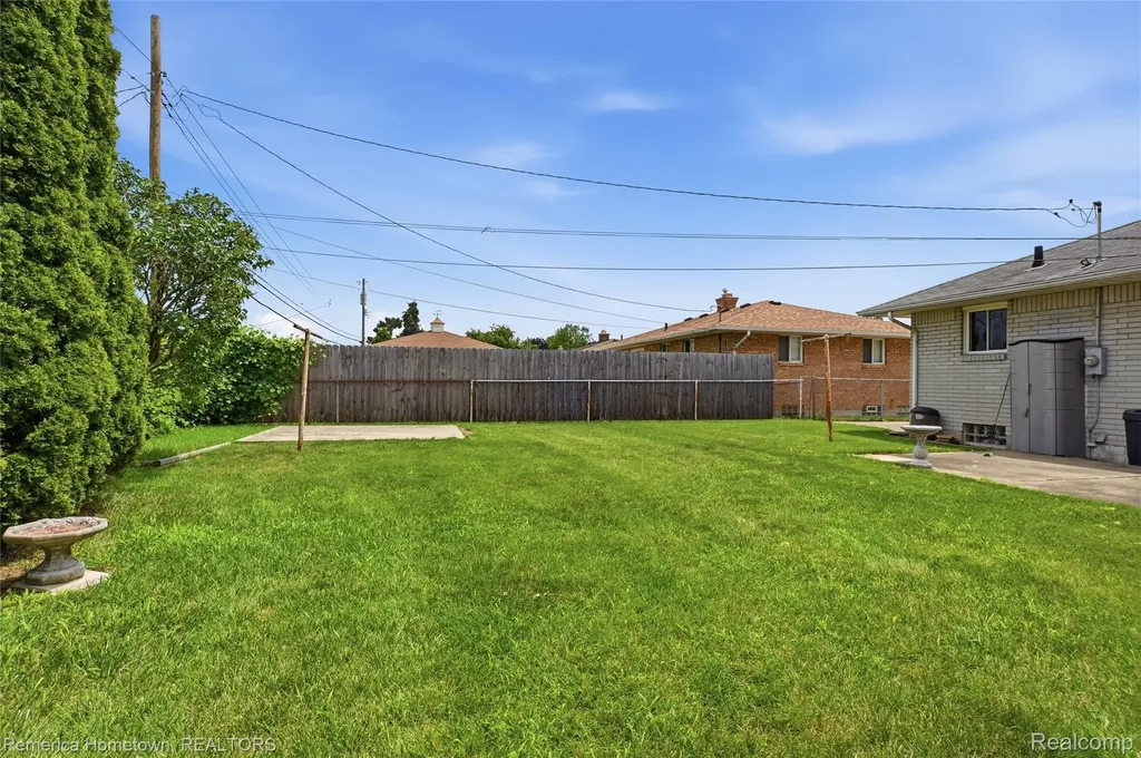 34032 Blackfoot Street Westland City MI 48185