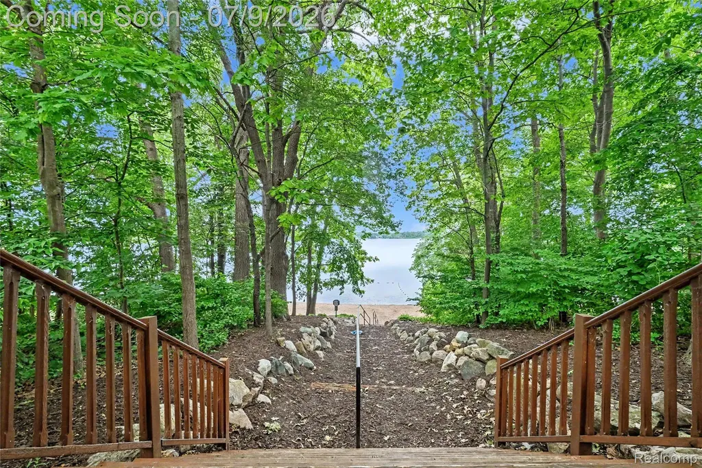 3544 Woodridge Drive Genoa Township MI 48843