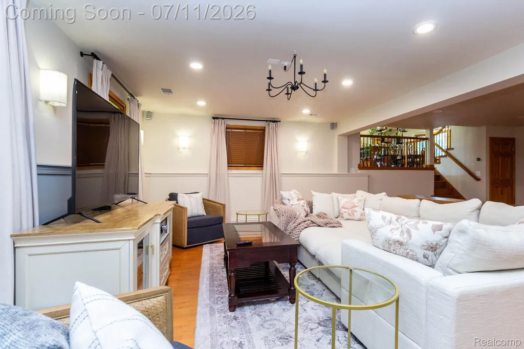6345 Lanman Drive Waterford Charter Township MI 48329