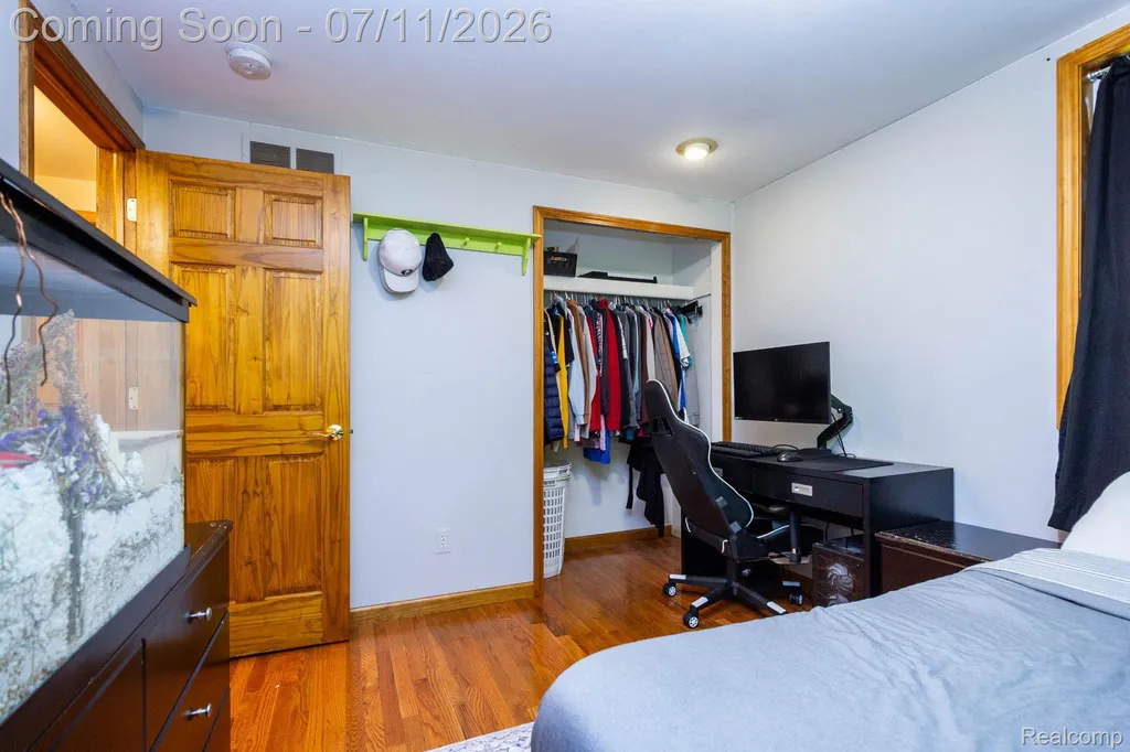 6345 Lanman Drive Waterford Charter Township MI 48329