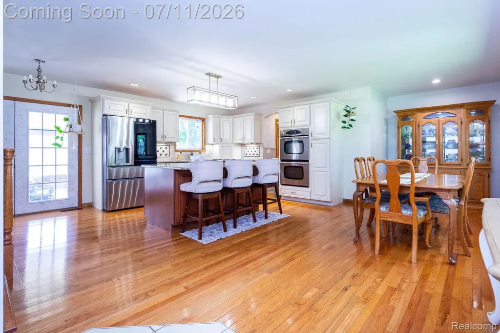 6345 Lanman Drive Waterford Charter Township MI 48329