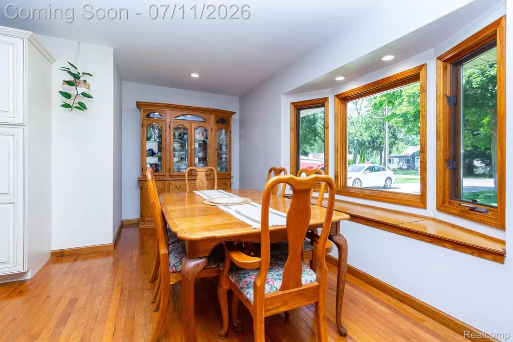 6345 Lanman Drive Waterford Charter Township MI 48329