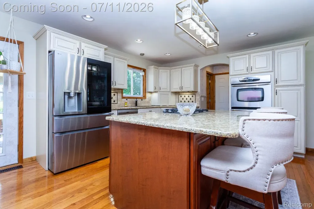 6345 Lanman Drive Waterford Charter Township MI 48329
