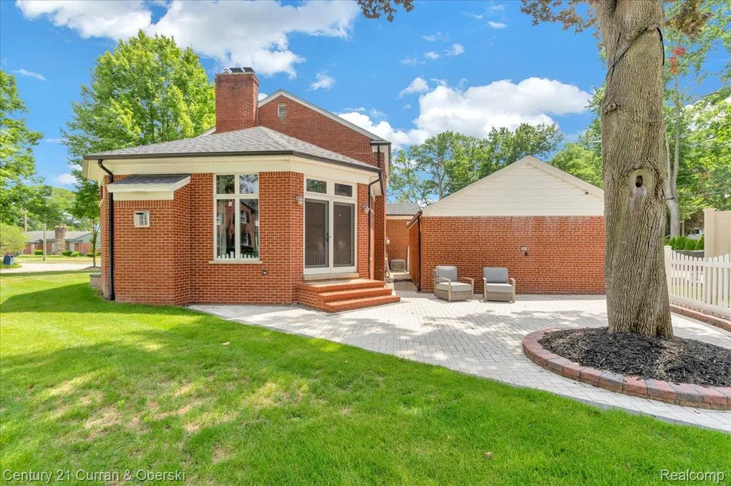 1707 Belmont Street Dearborn City MI 48128