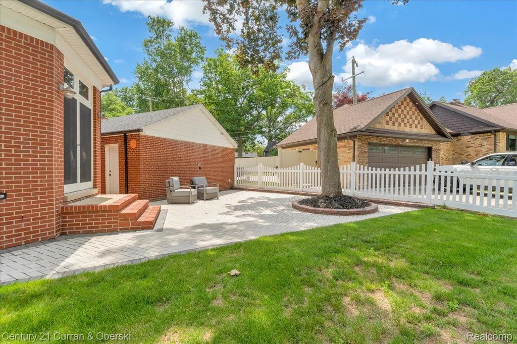1707 Belmont Street Dearborn City MI 48128