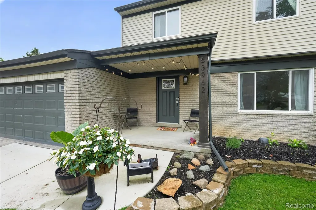 53962 Kirk Court New Baltimore City MI 48047
