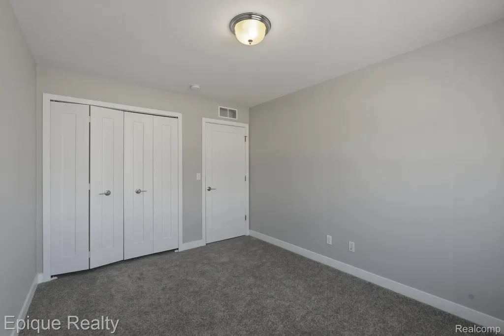 25495 Grandview Lane Novi City MI 48375