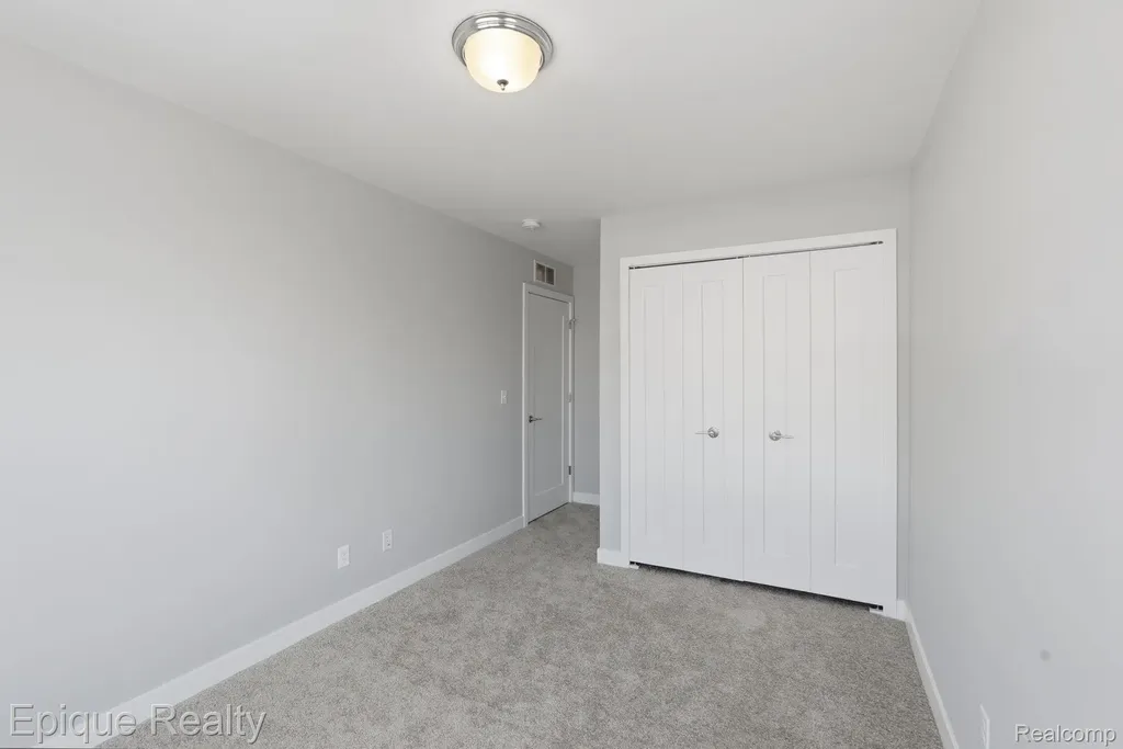 25495 Grandview Lane Novi City MI 48375