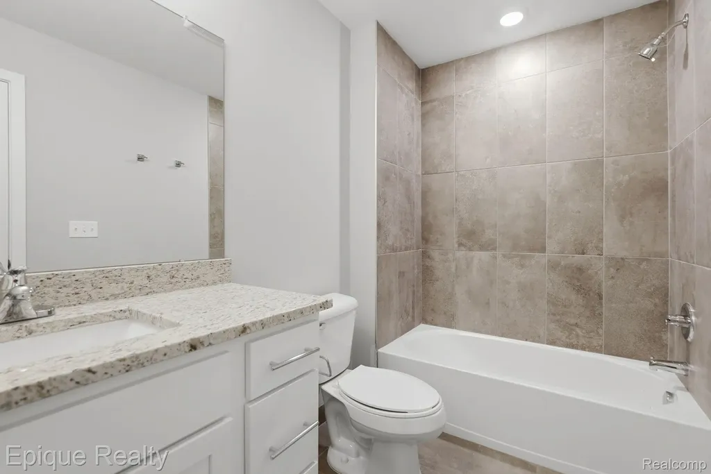 25495 Grandview Lane Novi City MI 48375
