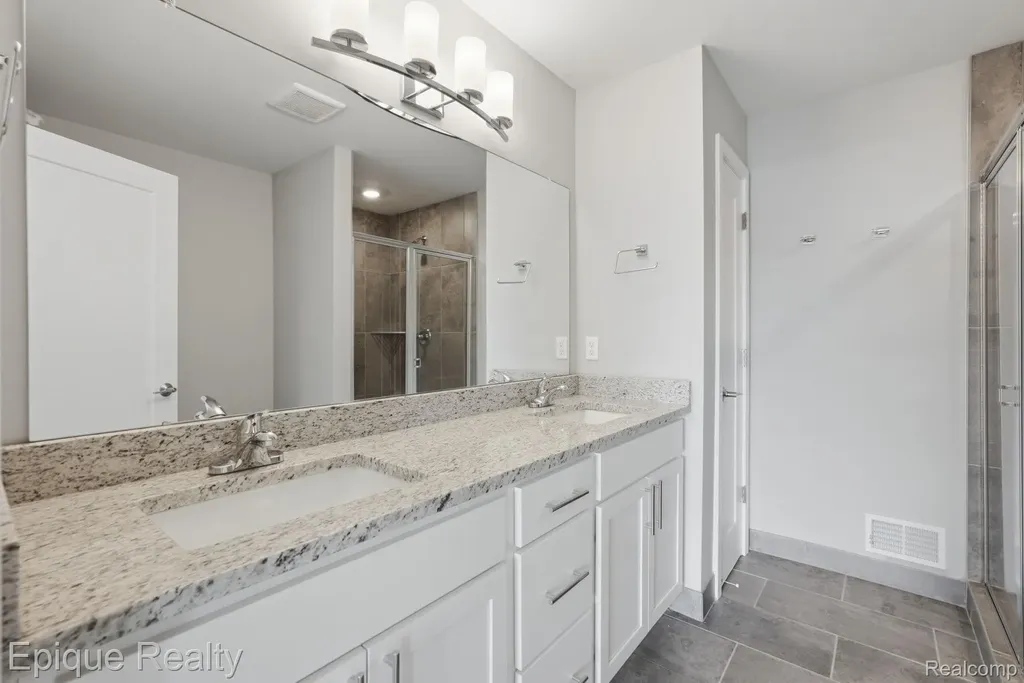 25495 Grandview Lane Novi City MI 48375