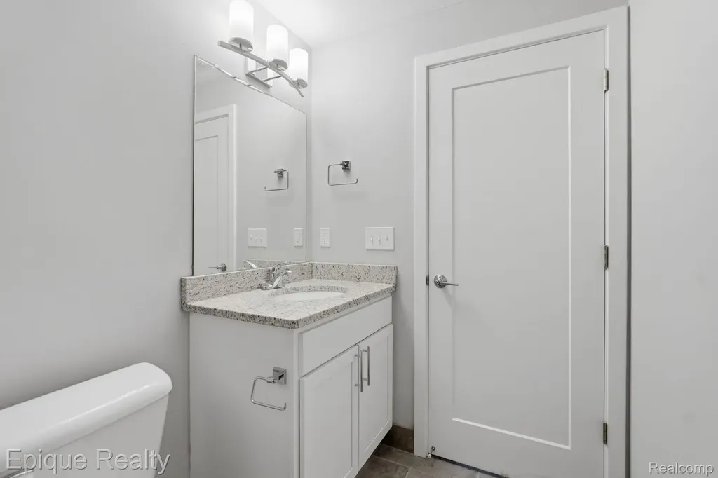 25495 Grandview Lane Novi City MI 48375