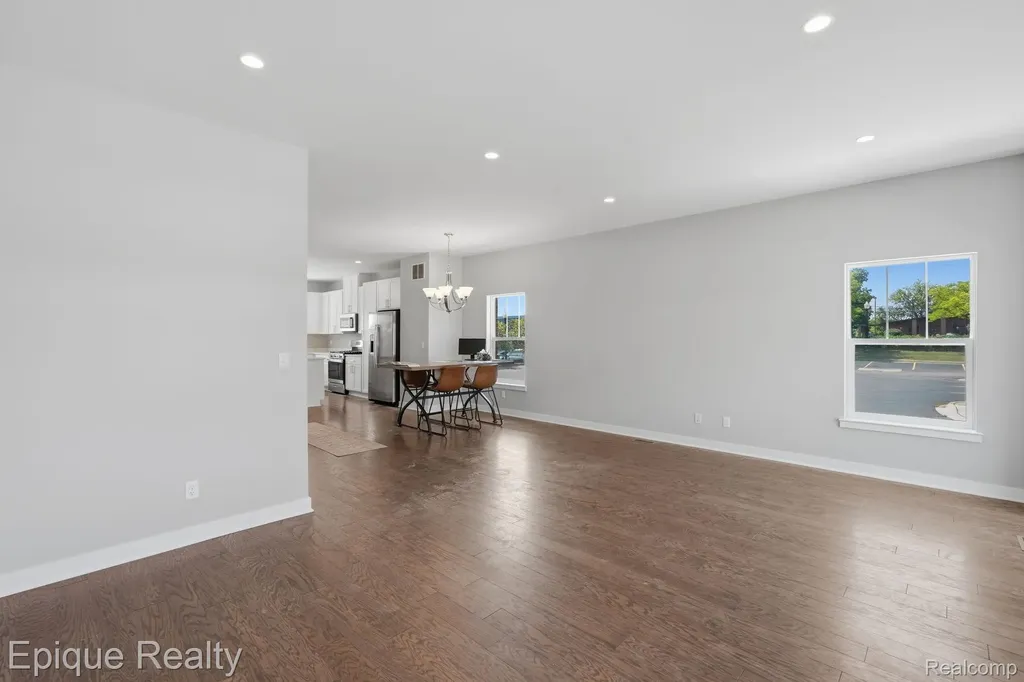 25495 Grandview Lane Novi City MI 48375