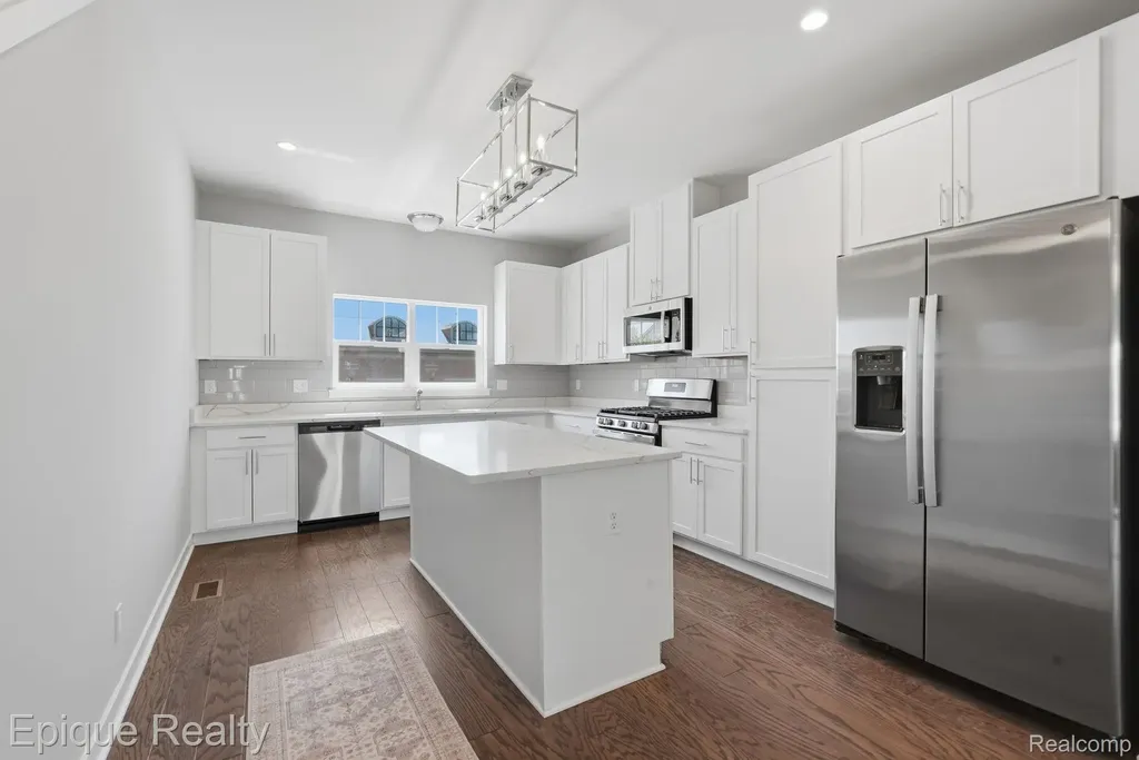25495 Grandview Lane Novi City MI 48375