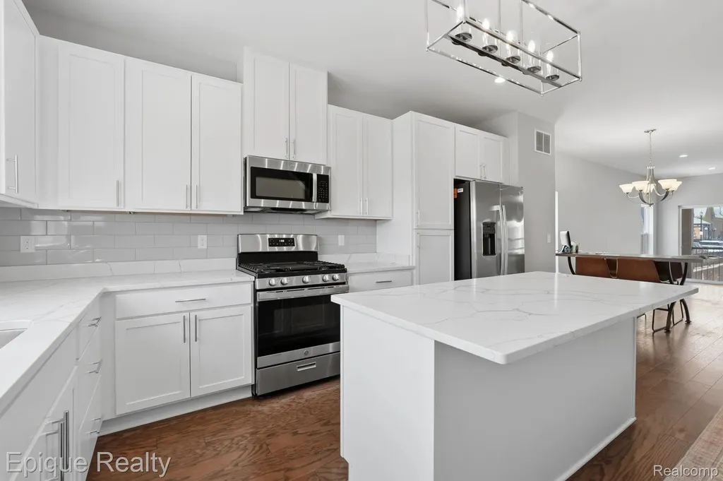 25495 Grandview Lane Novi City MI 48375