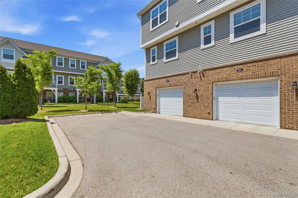561 Parkdale Lane Ferndale City MI 48220
