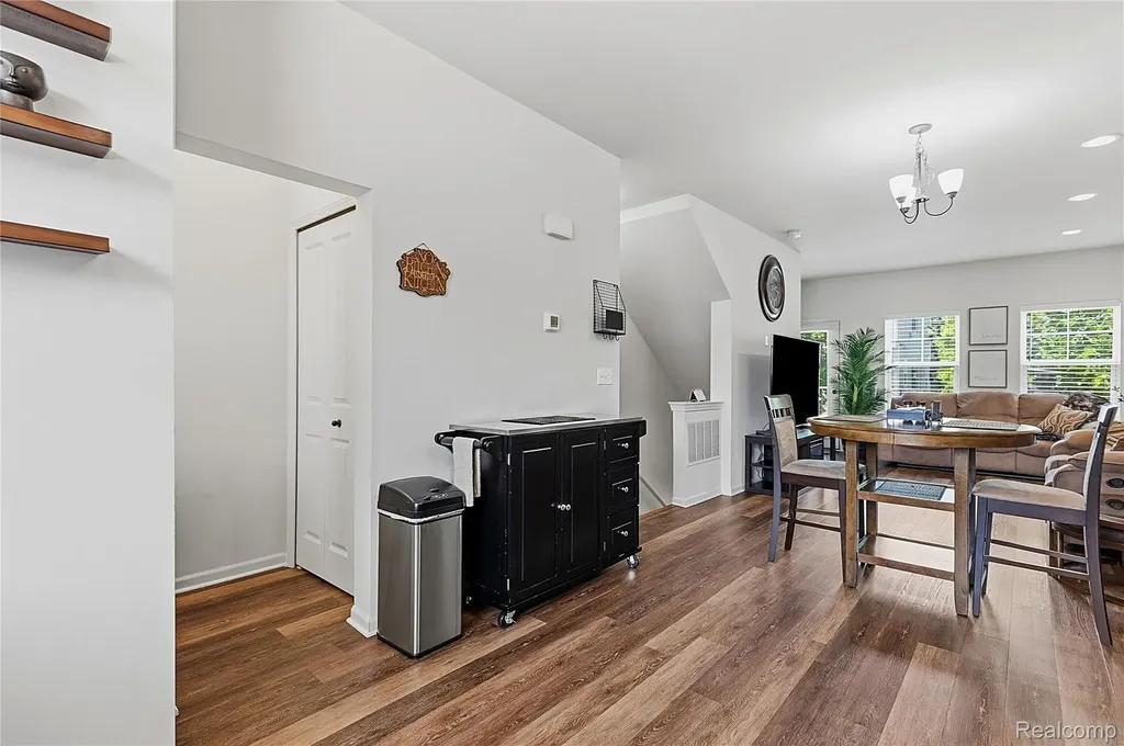 561 Parkdale Lane Ferndale City MI 48220