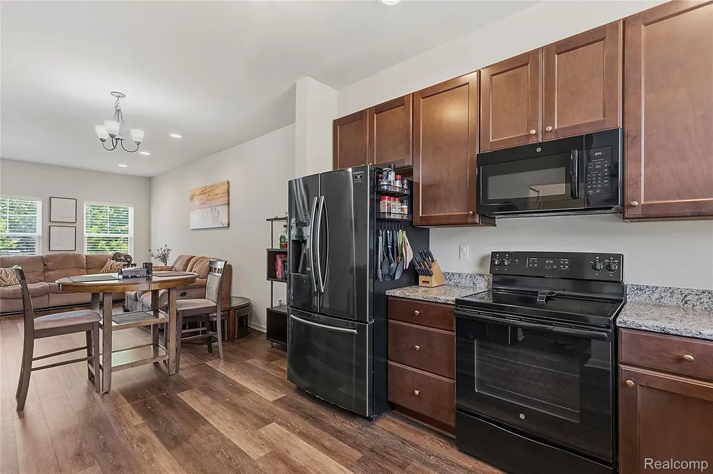 561 Parkdale Lane Ferndale City MI 48220