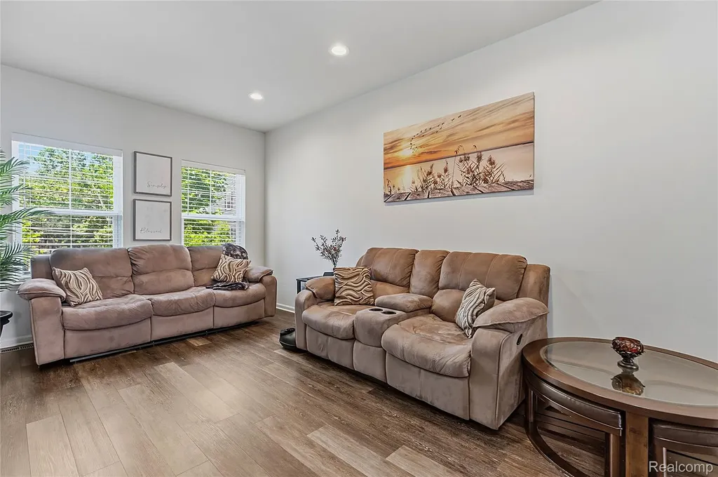561 Parkdale Lane Ferndale City MI 48220