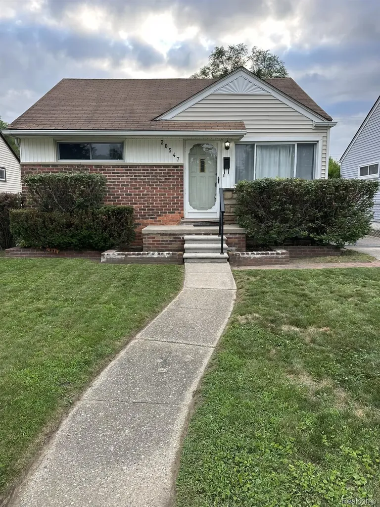 20547 Denby Redford Charter Township MI 48240