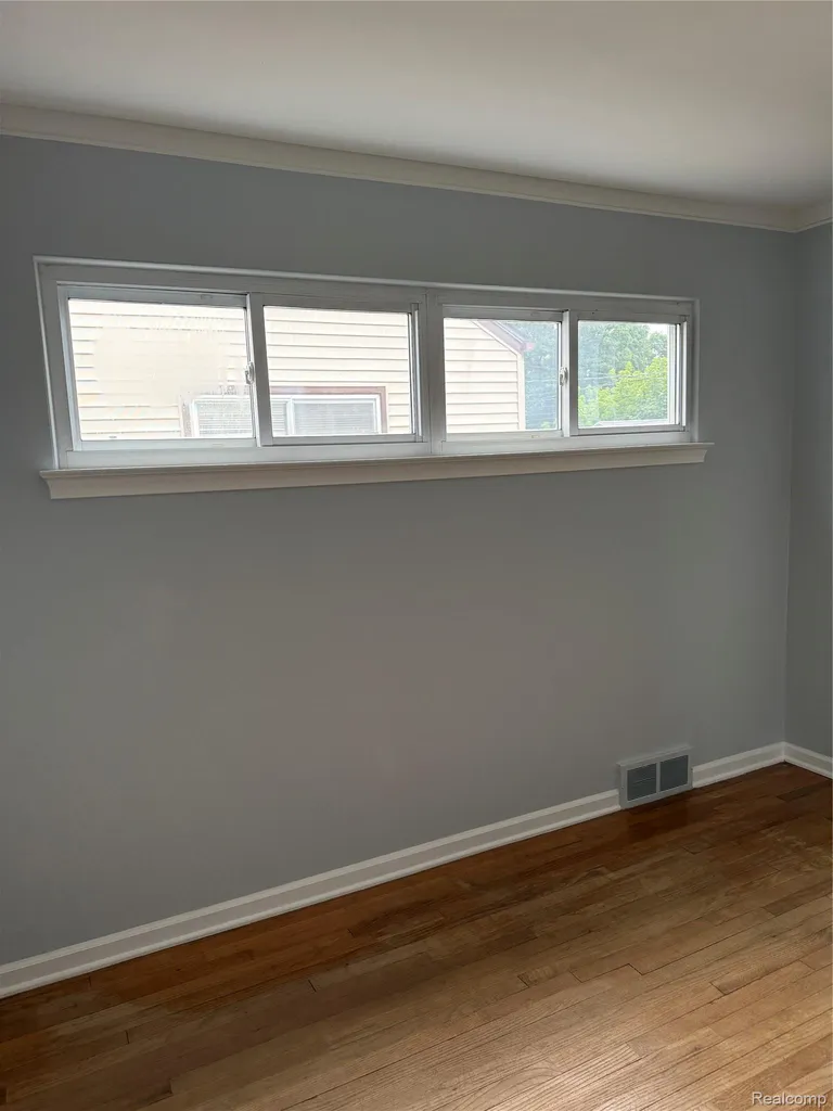 20547 Denby Redford Charter Township MI 48240