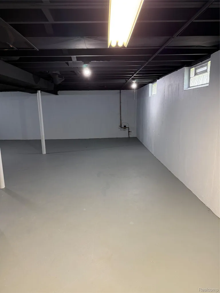 20547 Denby Redford Charter Township MI 48240