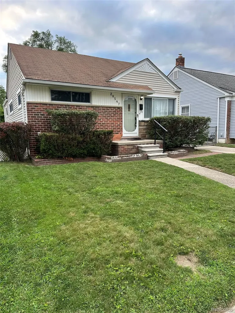 20547 Denby Redford Charter Township MI 48240