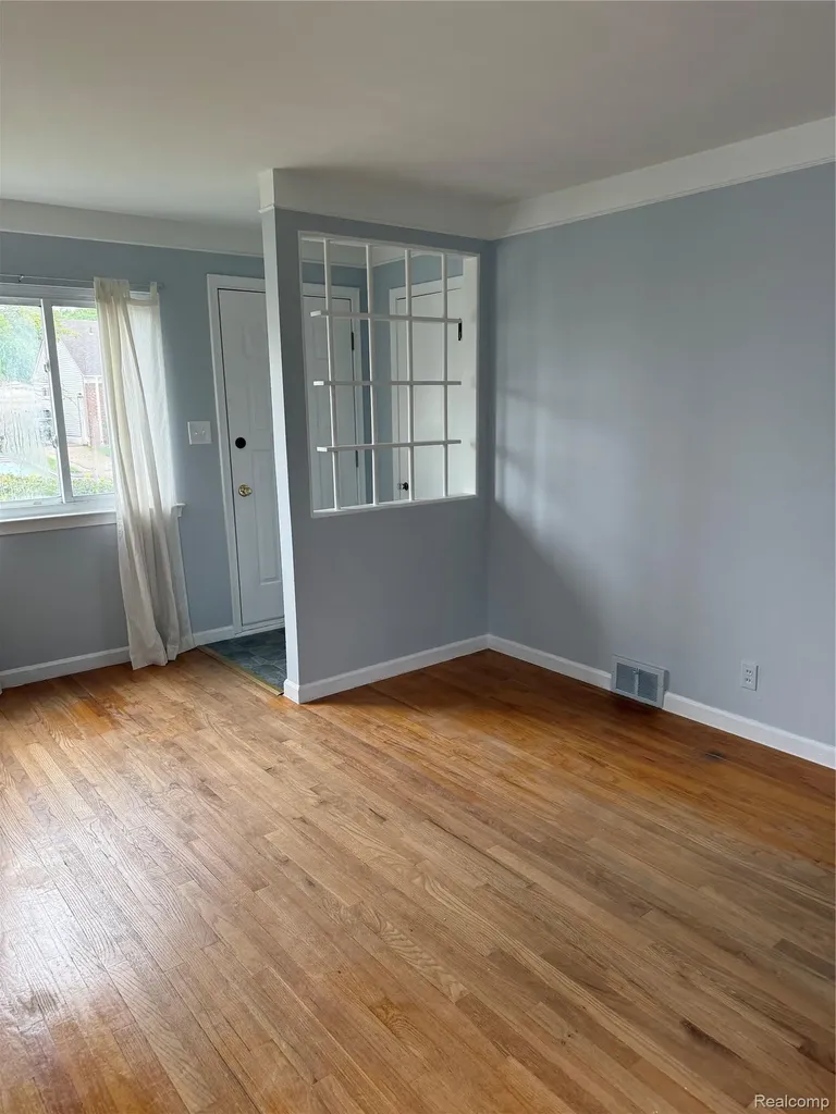 20547 Denby Redford Charter Township MI 48240