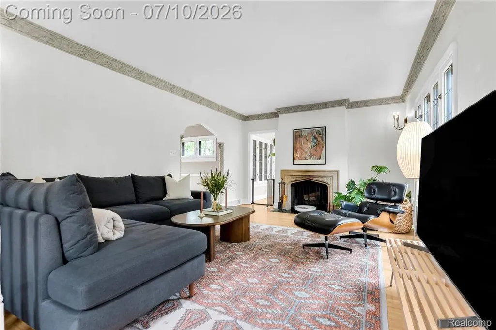 1336 Harvard Road Grosse Pointe Park City MI 48230