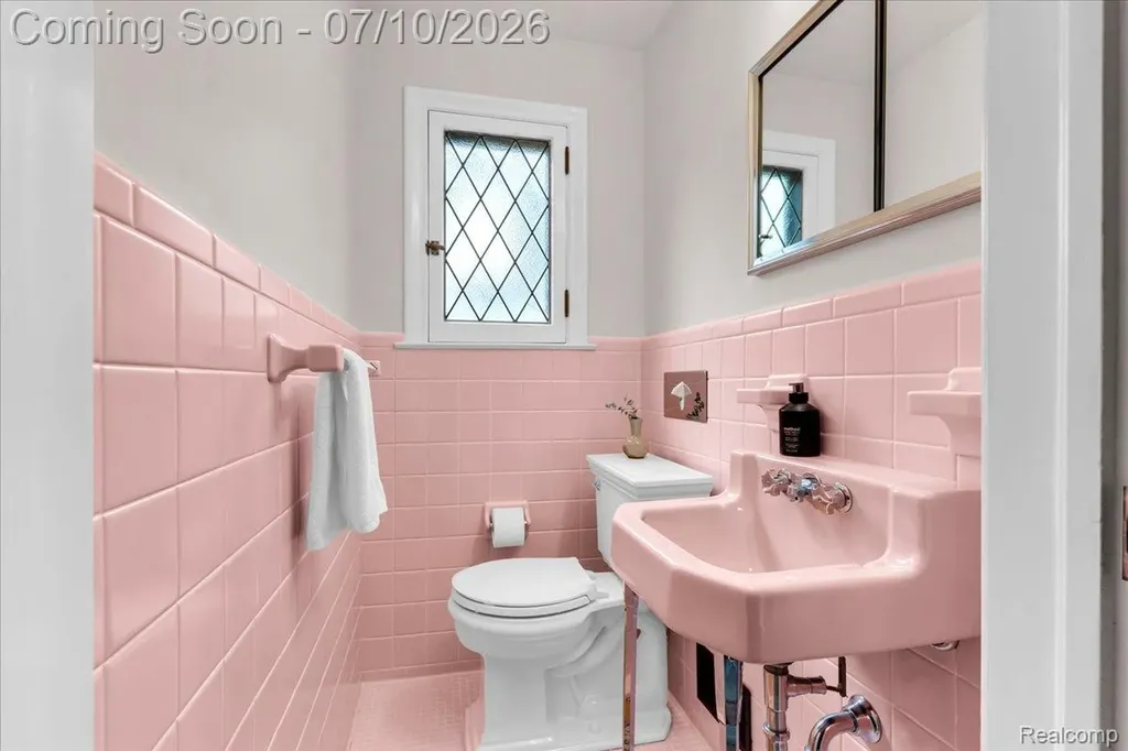 1336 Harvard Road Grosse Pointe Park City MI 48230