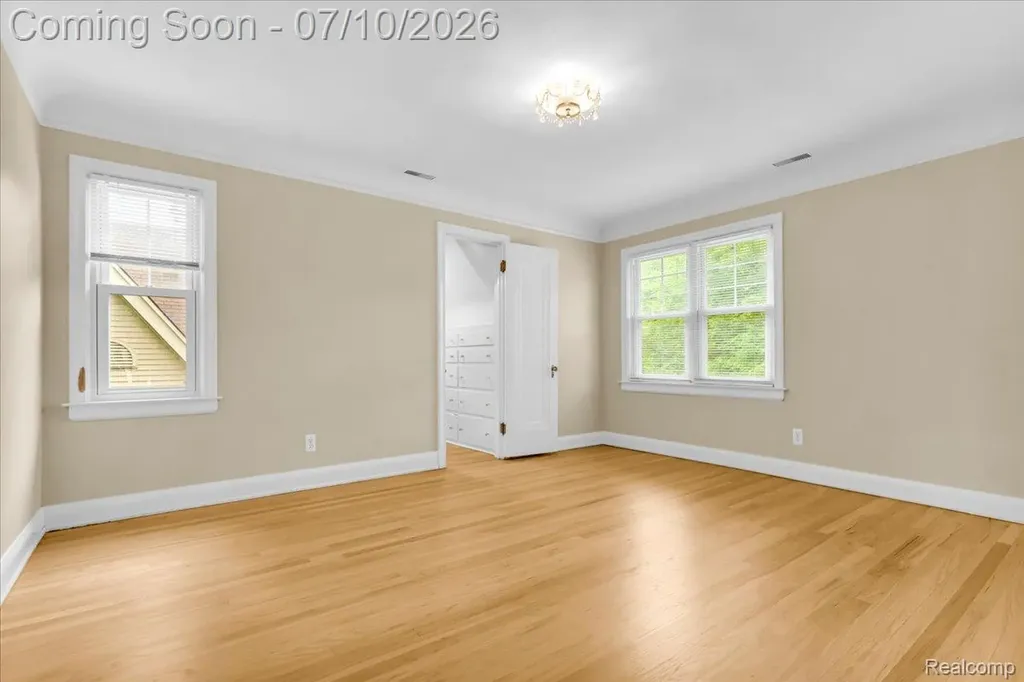 1336 Harvard Road Grosse Pointe Park City MI 48230