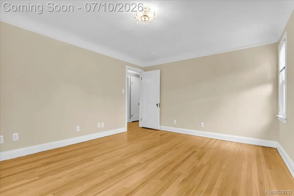 1336 Harvard Road Grosse Pointe Park City MI 48230