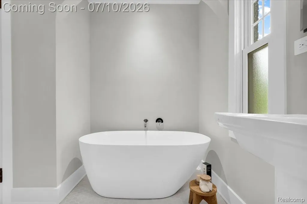 1336 Harvard Road Grosse Pointe Park City MI 48230