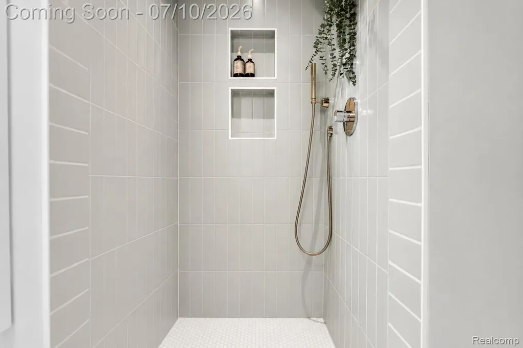 1336 Harvard Road Grosse Pointe Park City MI 48230