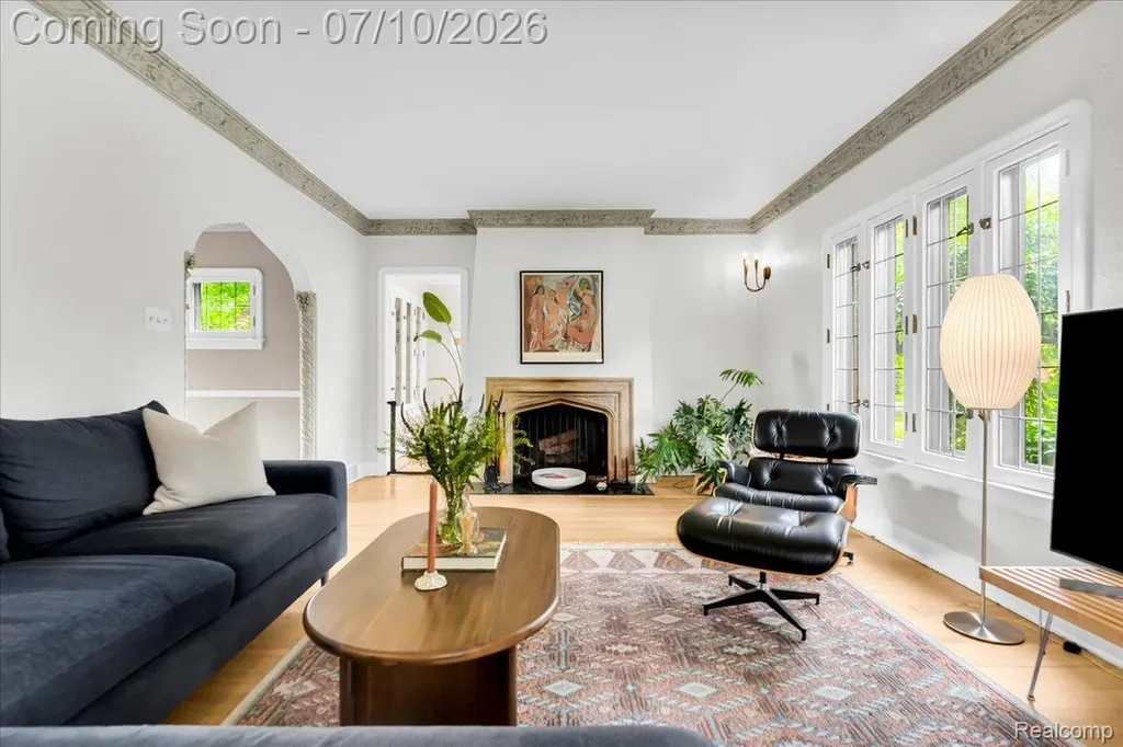 1336 Harvard Road Grosse Pointe Park City MI 48230