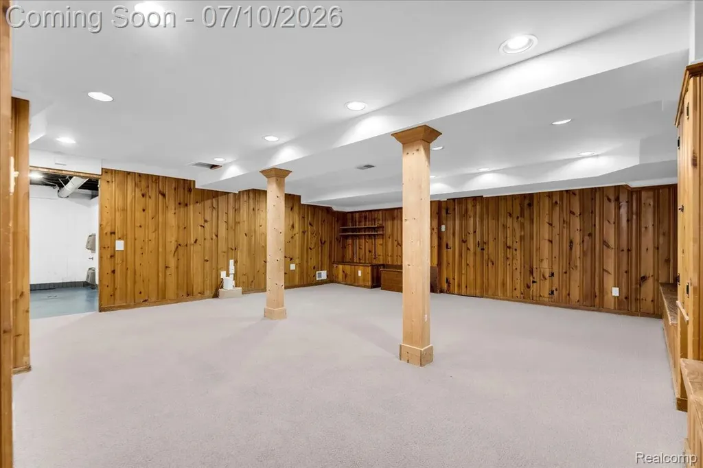 1336 Harvard Road Grosse Pointe Park City MI 48230