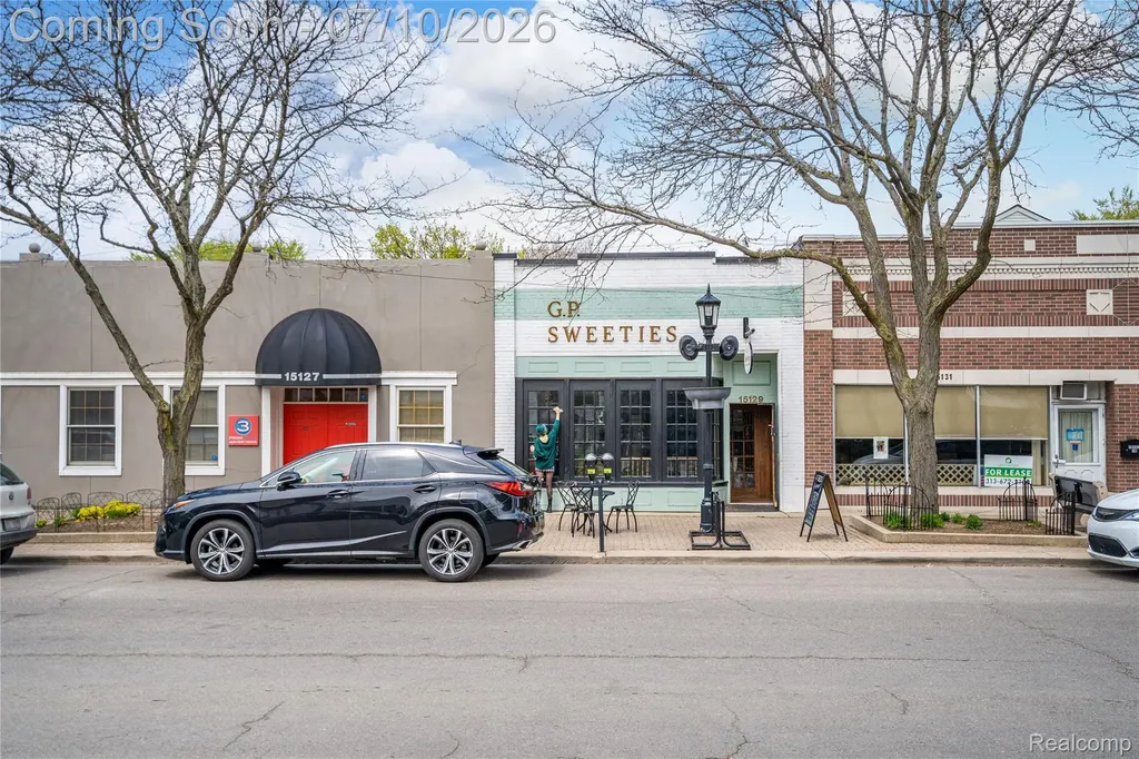 1336 Harvard Road Grosse Pointe Park City MI 48230