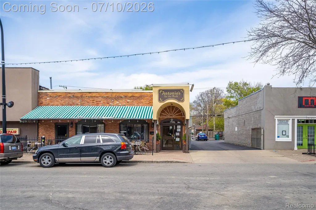 1336 Harvard Road Grosse Pointe Park City MI 48230