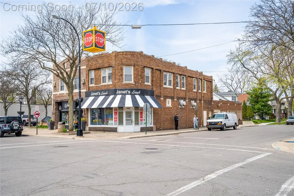 1336 Harvard Road Grosse Pointe Park City MI 48230