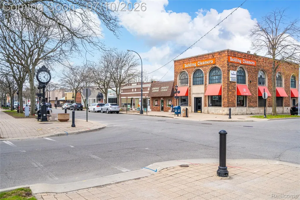 1336 Harvard Road Grosse Pointe Park City MI 48230