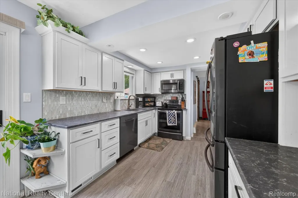 9472 Lakepointe Boulevard Clay Township MI 48001
