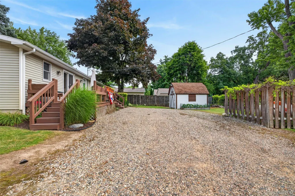 5977 Anglers Drive Hadley Township MI 48462