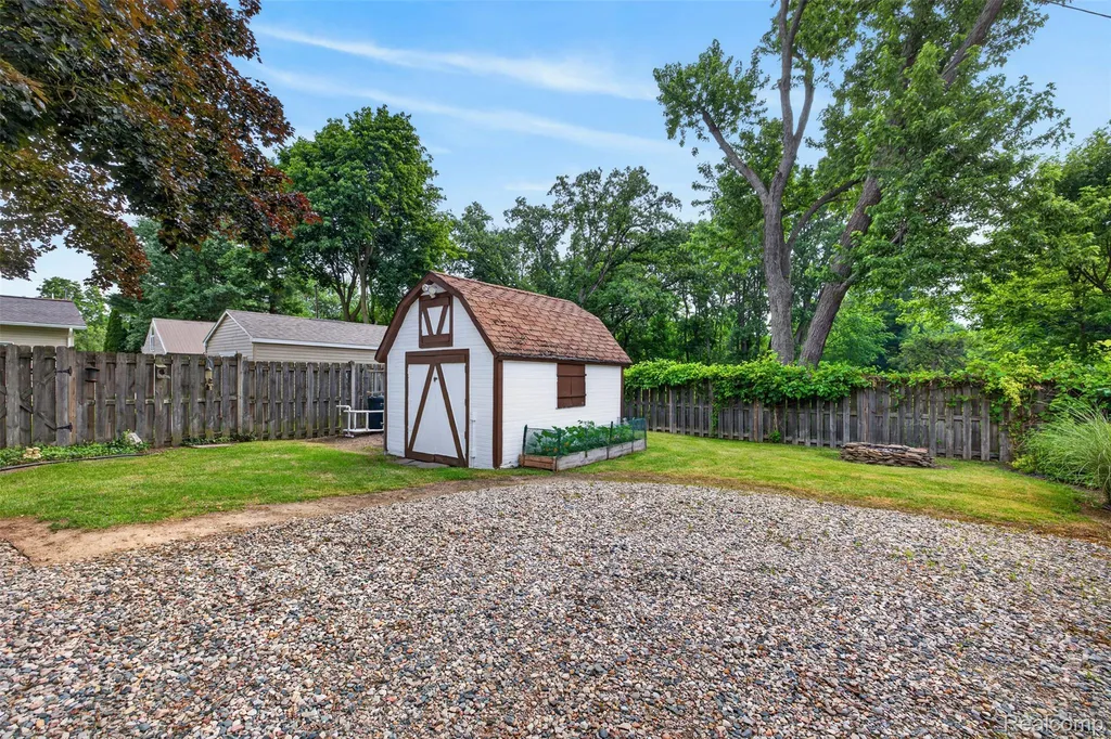5977 Anglers Drive Hadley Township MI 48462