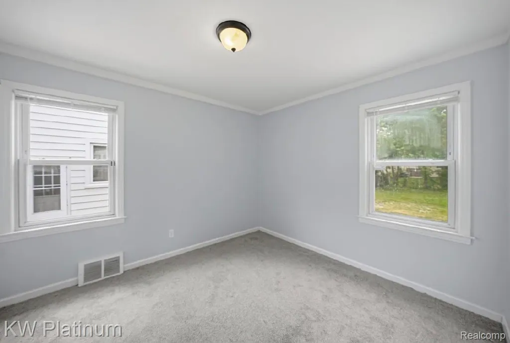 23809 Normandy Avenue Eastpointe City MI 48021