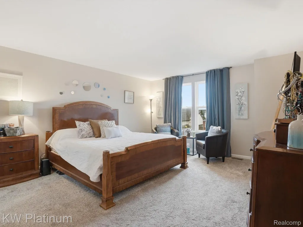 29384 Jennifer New Baltimore City MI 48051