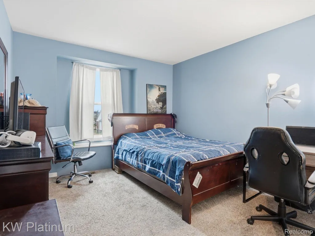 29384 Jennifer New Baltimore City MI 48051