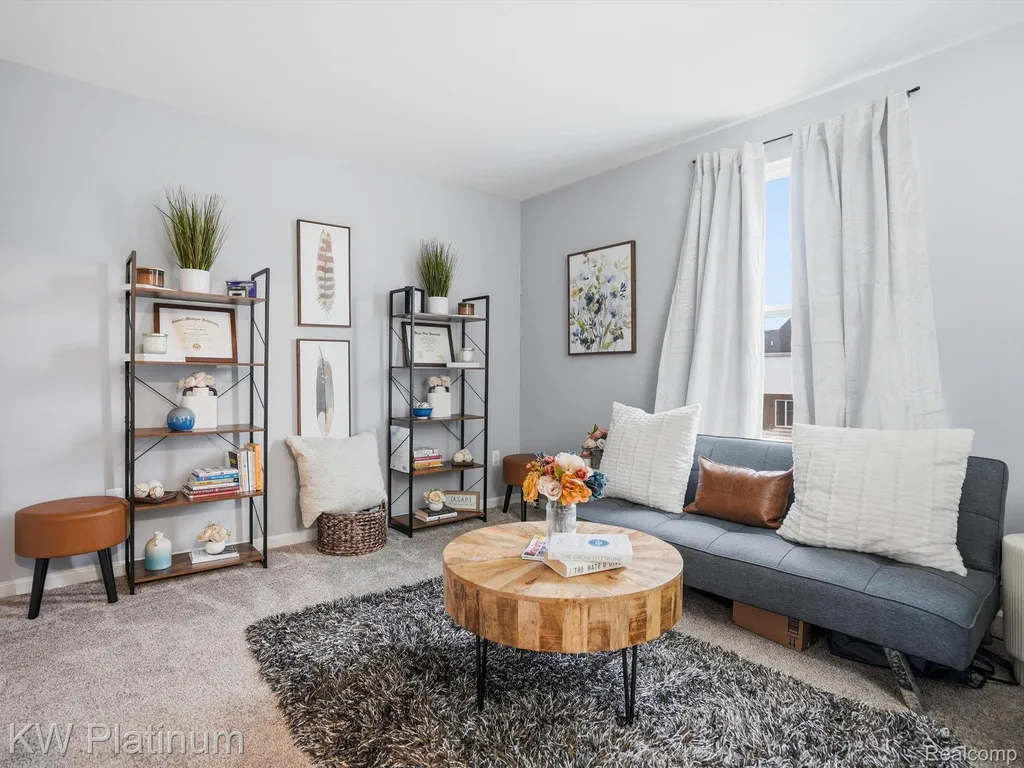 29384 Jennifer New Baltimore City MI 48051