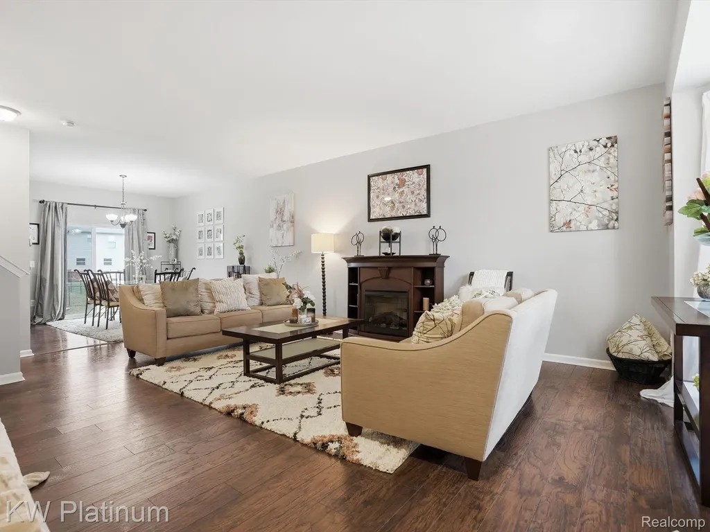 29384 Jennifer New Baltimore City MI 48051