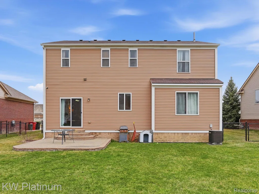 29384 Jennifer New Baltimore City MI 48051
