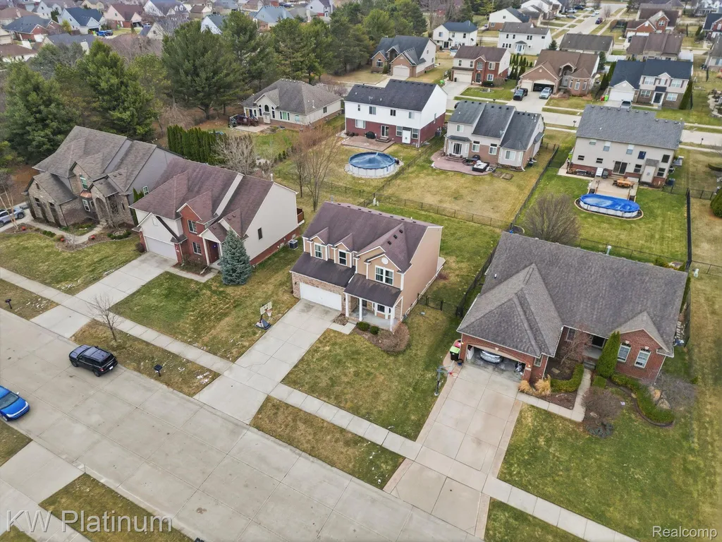29384 Jennifer New Baltimore City MI 48051